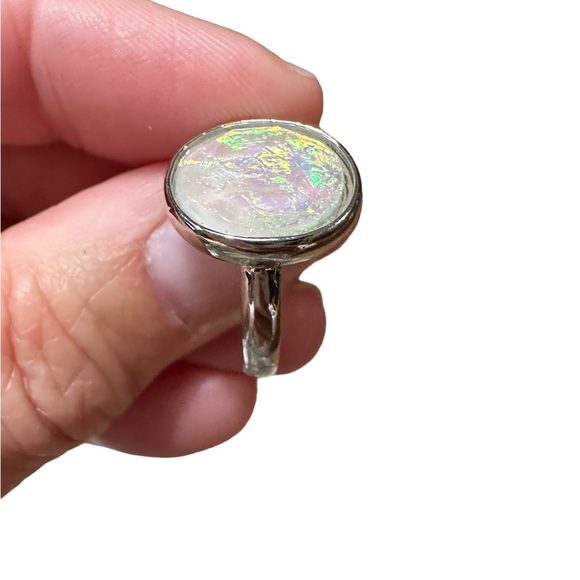 Silver and Iridescent White Oval Moonstone Ring - Picture 6 of 9